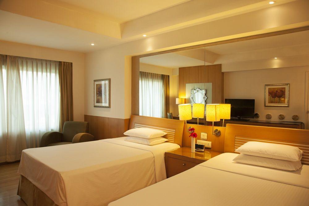 Courtyard By Marriott Chennai Ξενοδοχείο Εξωτερικό φωτογραφία