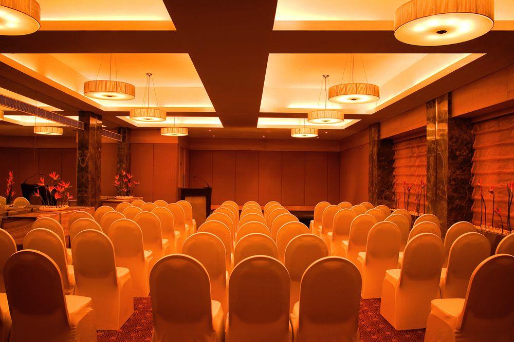 Courtyard By Marriott Chennai Ξενοδοχείο Εξωτερικό φωτογραφία