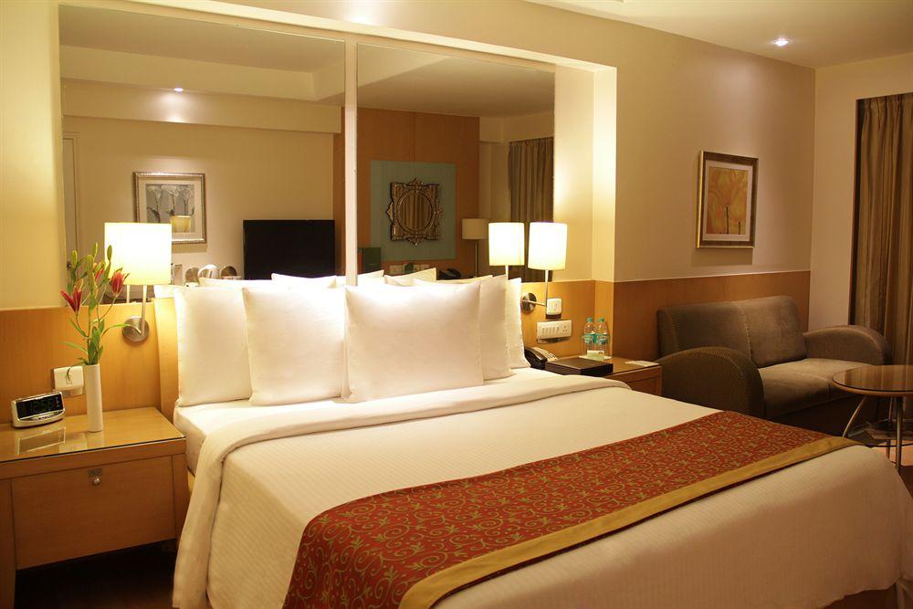 Courtyard By Marriott Chennai Ξενοδοχείο Εξωτερικό φωτογραφία