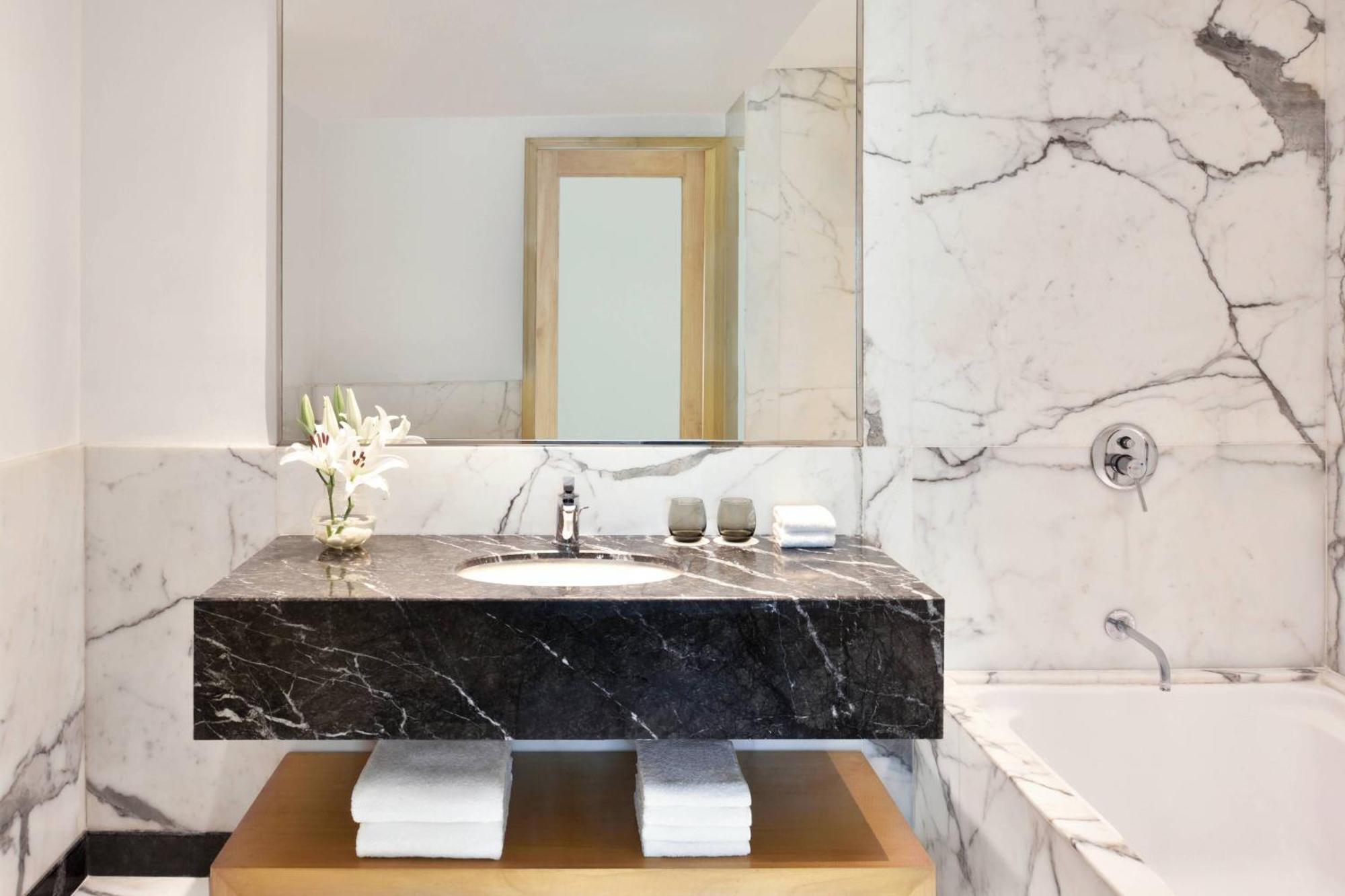 Courtyard By Marriott Chennai Ξενοδοχείο Εξωτερικό φωτογραφία