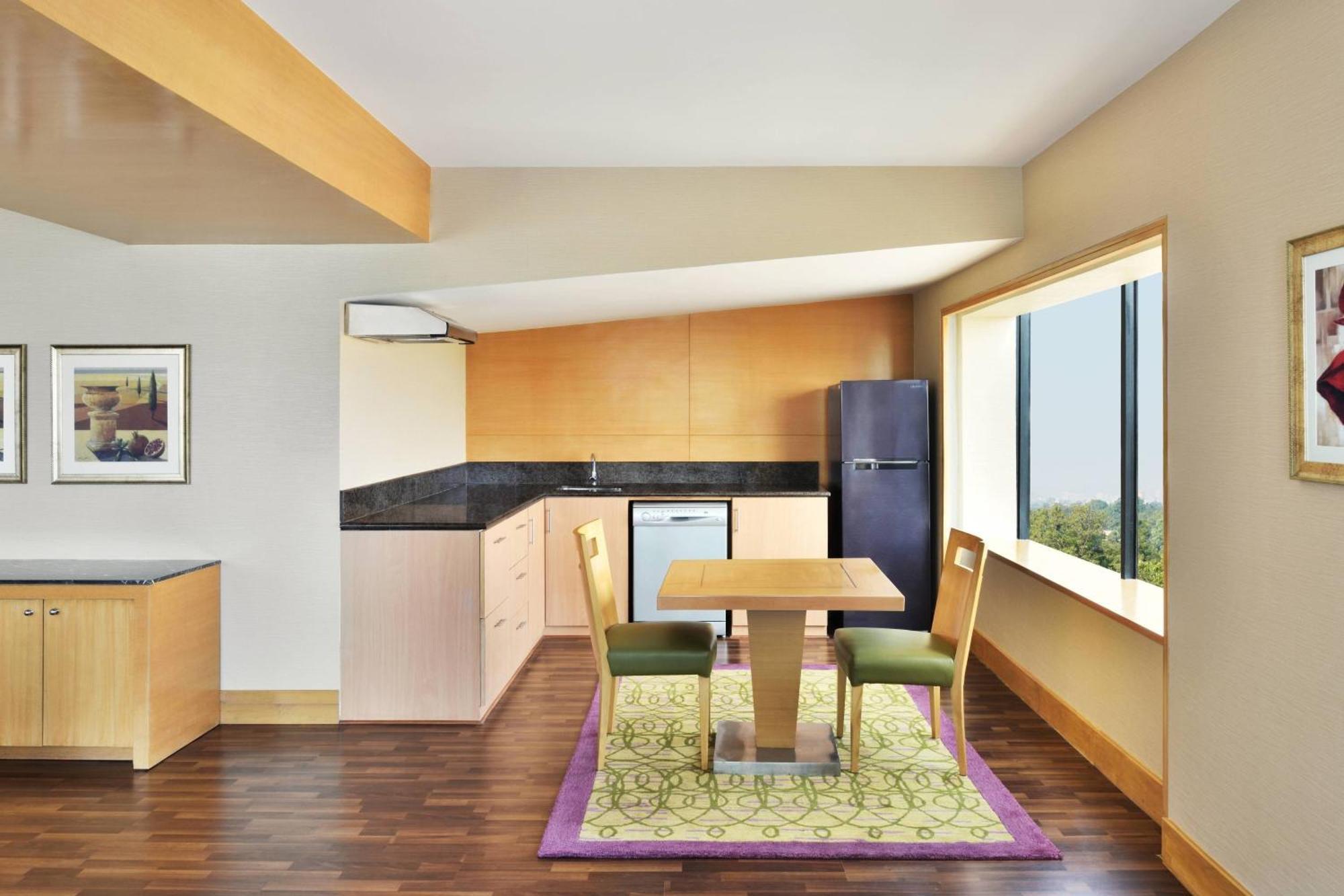 Courtyard By Marriott Chennai Ξενοδοχείο Εξωτερικό φωτογραφία