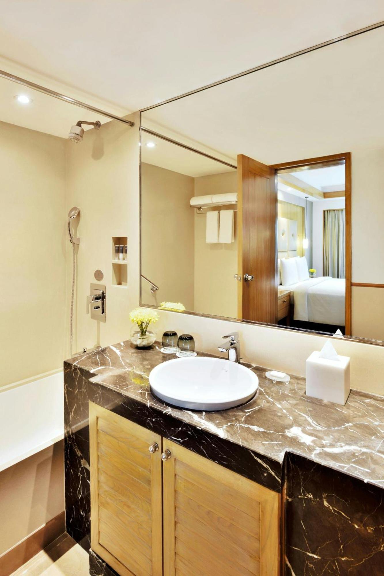 Courtyard By Marriott Chennai Ξενοδοχείο Εξωτερικό φωτογραφία